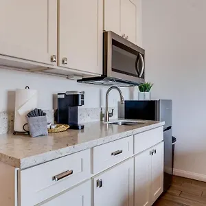 Unit 2 Maui Ohana Modern Apartment